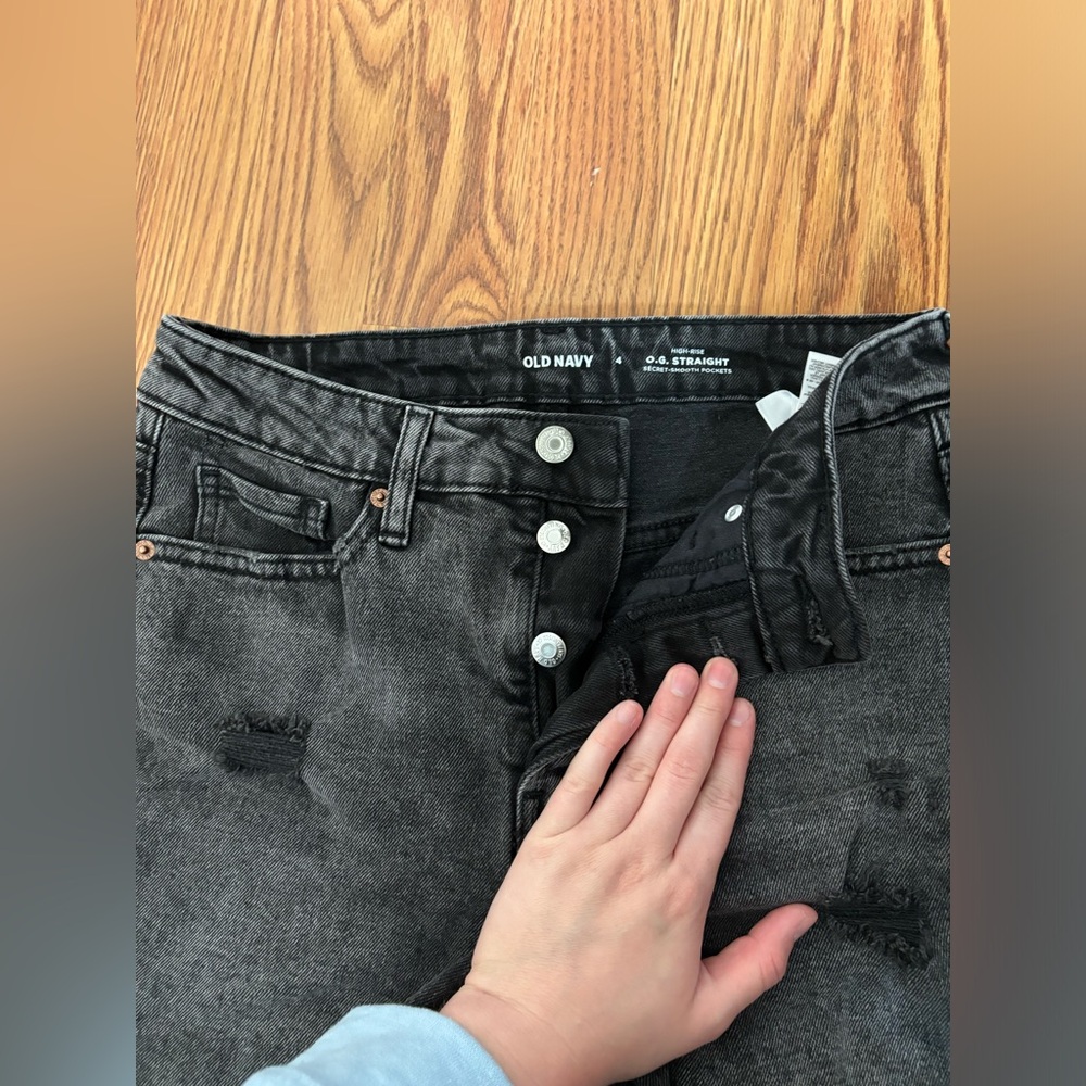 Old navy size 4 OG straight Jean shorts black